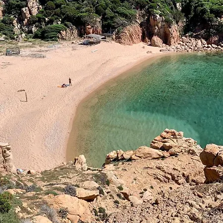 Mares A Pochi Passi Dal Mare Con Piscine Naturali Daire *