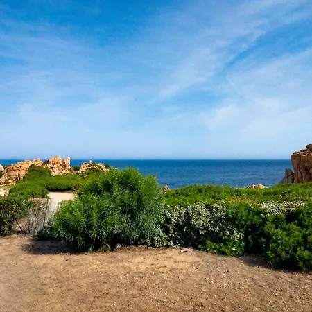 Mares A Pochi Passi Dal Mare Con Piscine Naturali Daire *